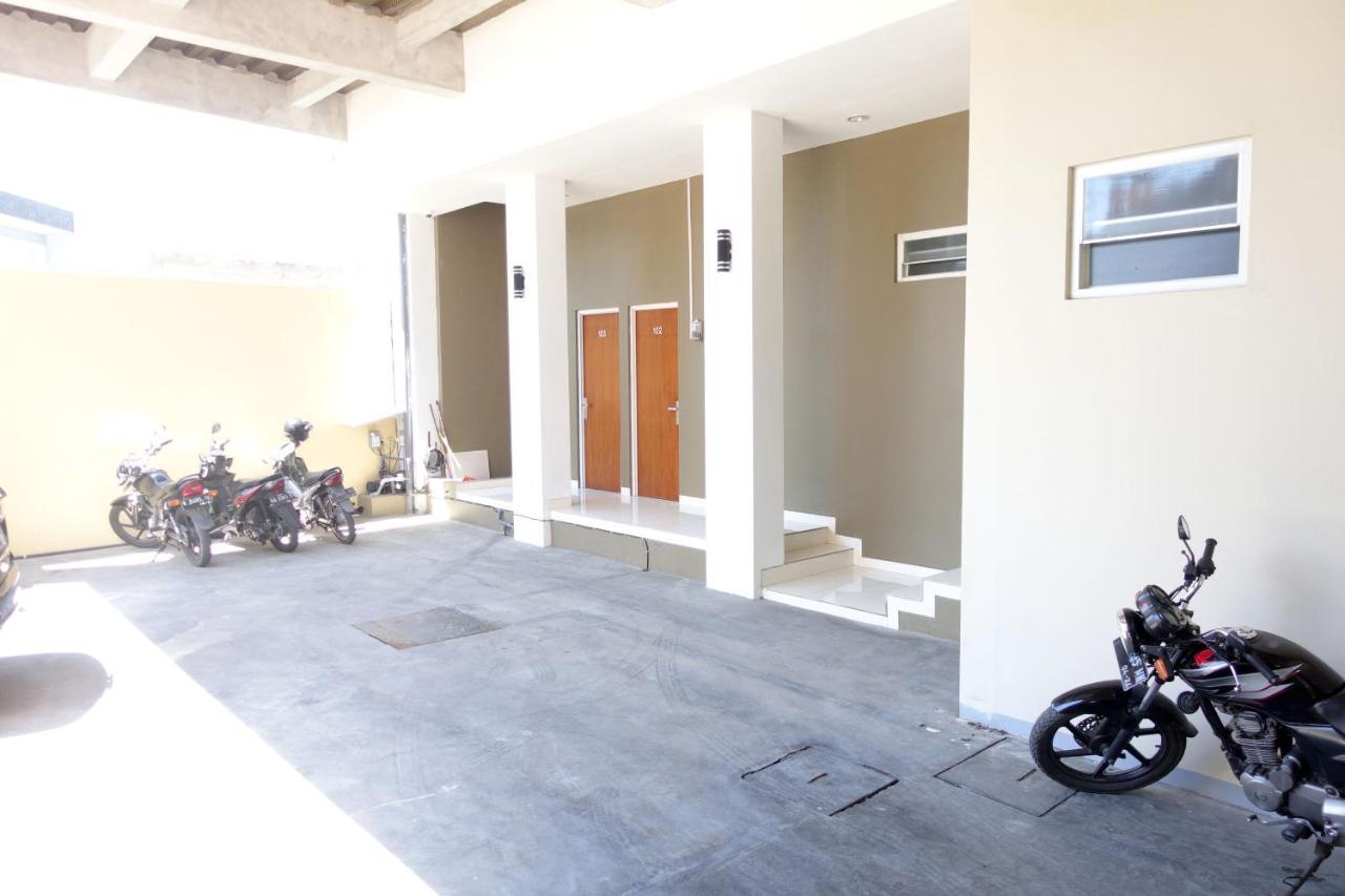 Kelir Residence Semarang Exterior photo